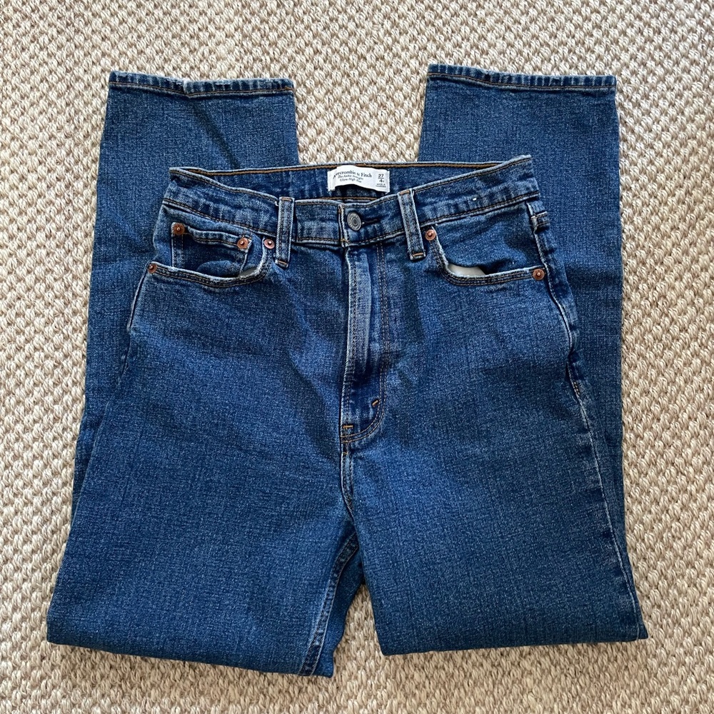 A&F Ultra High Rise Straight Jean